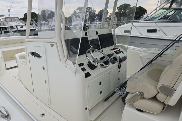 2014 Cobia 35