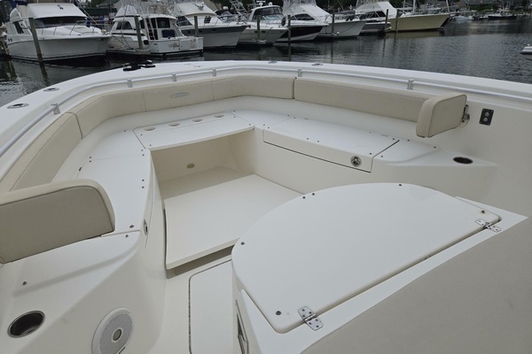 2014 Cobia 35