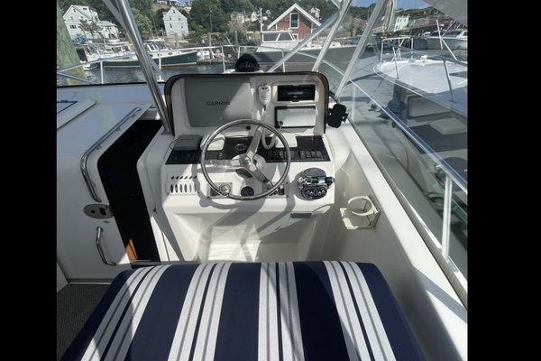 31ft Luhrs Yacht For Sale