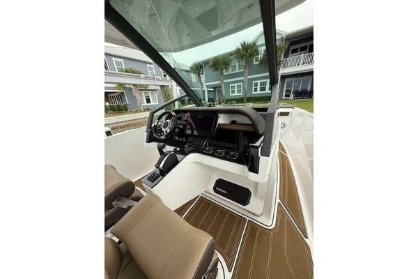 2025 Monterey 28