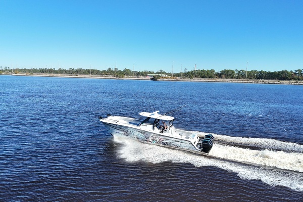 Tunnel Vizion 38ft Front Runner Yacht For Sale