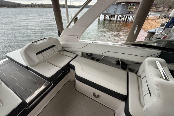 24ft Regal Yacht For Sale