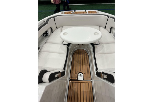 25ft Crownline Yacht For Sale