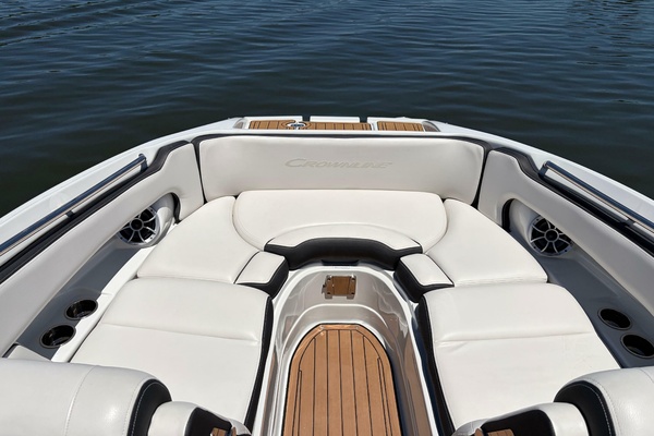 25ft Crownline Yacht For Sale