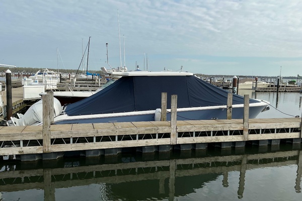 Over Bohr rsquo d 32ft Pursuit Yacht For Sale