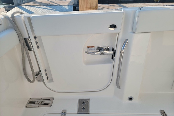 Over Bohr rsquo d 32ft Pursuit Yacht For Sale
