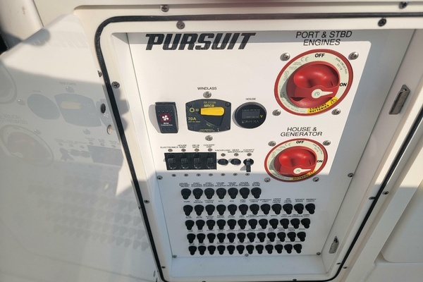2023 Pursuit 32