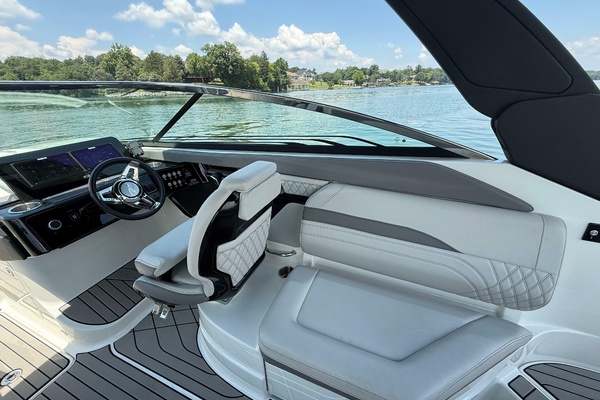 26ft Sea Ray Yacht For Sale