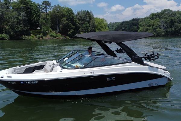 2023 Sea Ray SLX 260 Surf
