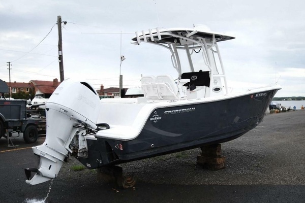 Photo of the 2023 Sportsman Open 242 Center Console