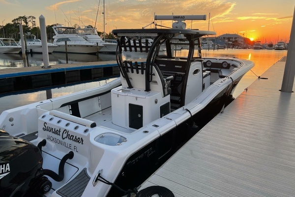 Tidewater 320 CC Adventure Yacht For Sale