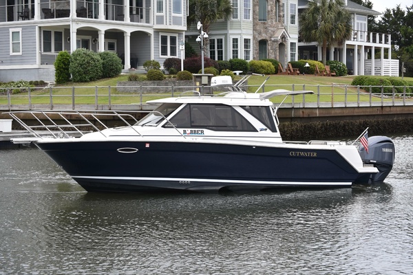 30ft Cutwater Yacht For Sale