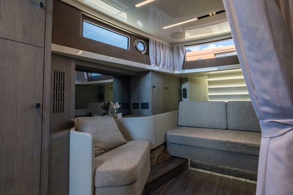 BELLA 46ft Cranchi Yacht For Sale