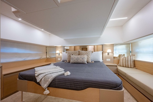 45ft Greenline Yacht For Sale