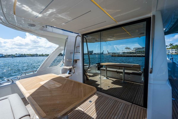 45ft Greenline Yacht For Sale