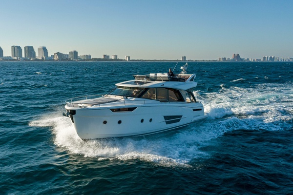45ft Greenline Yacht For Sale