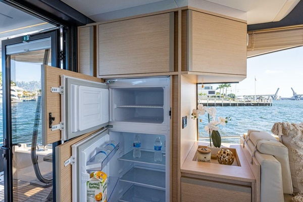 45ft Greenline Yacht For Sale