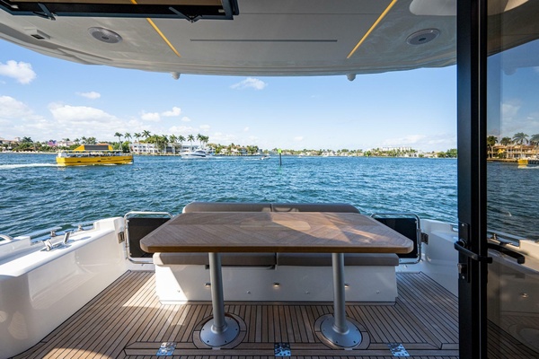 45ft Greenline Yacht For Sale