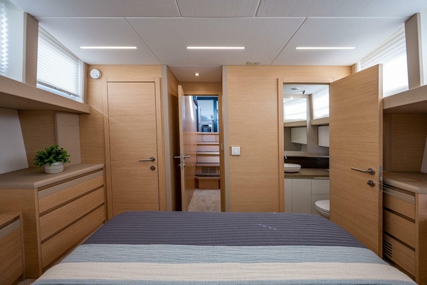 45ft Greenline Yacht For Sale