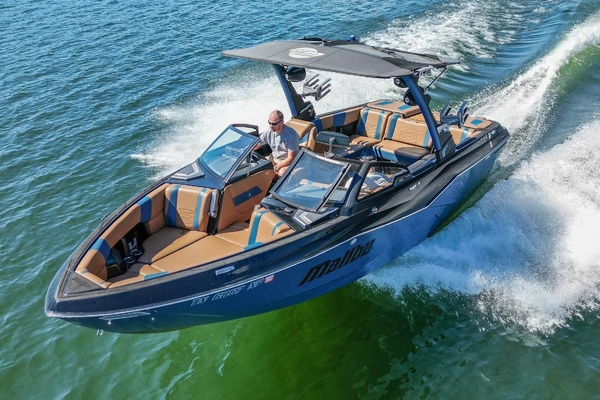 2022 Malibu 25