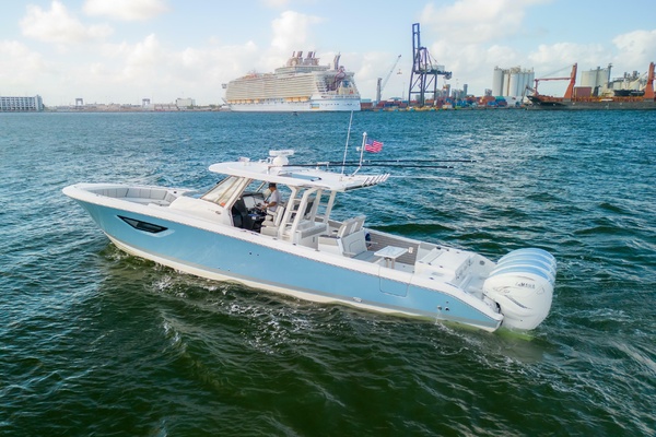 42ft Pursuit Yacht For Sale
