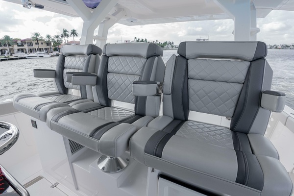 Pursuit S 428 Sport Yacht For Sale