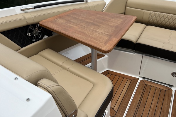FUN DREAM 35ft Sea Ray Yacht For Sale