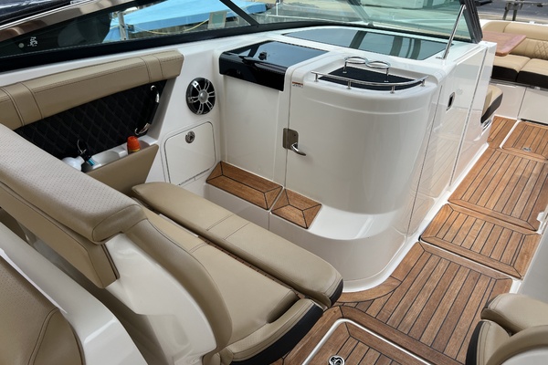 FUN DREAM 35ft Sea Ray Yacht For Sale