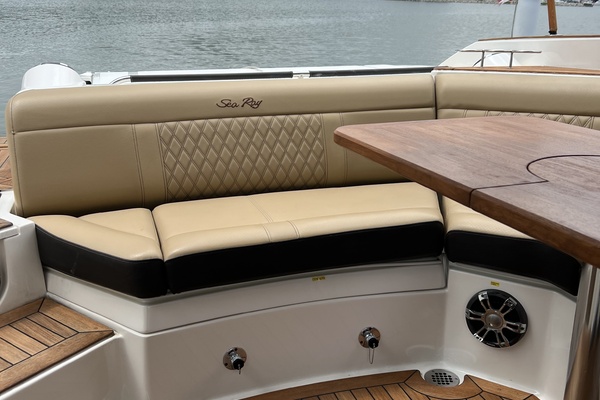 FUN DREAM 35ft Sea Ray Yacht For Sale