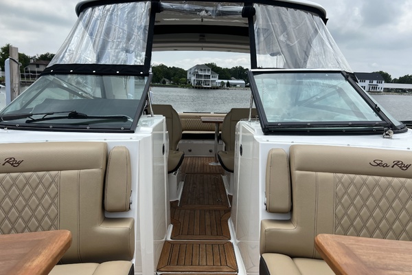 FUN DREAM 35ft Sea Ray Yacht For Sale