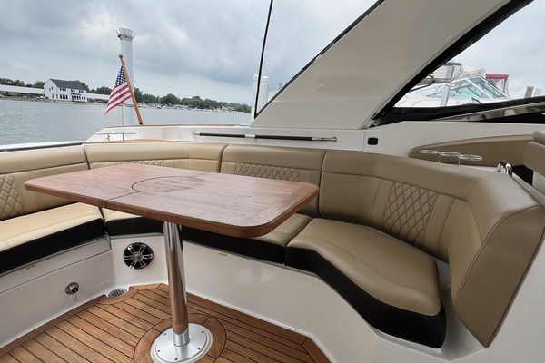 FUN DREAM 35ft Sea Ray Yacht For Sale