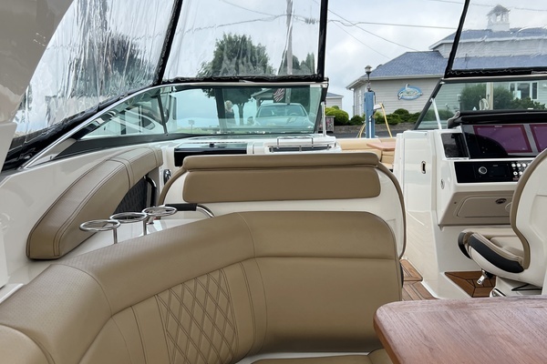 2020 Sea Ray 35