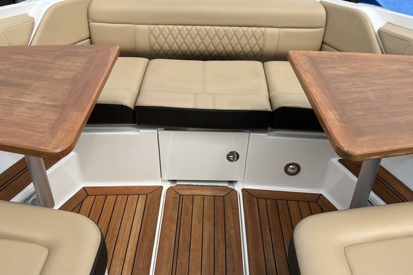 2020 Sea Ray 35