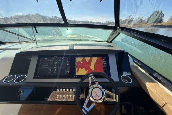 PRICED TO SELL  40ft Sea Ray Yacht For Sale