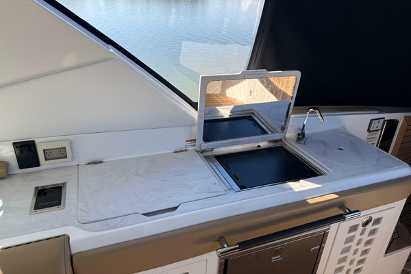 PRICED TO SELL  40ft Sea Ray Yacht For Sale
