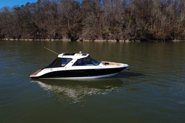 PRICED TO SELL  40ft Sea Ray Yacht For Sale