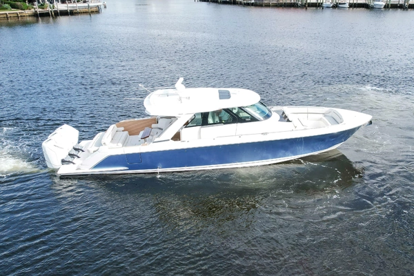 48-ft-Tiara Yachts-2022-48 LS- Detroit Michigan United States  yacht for sale