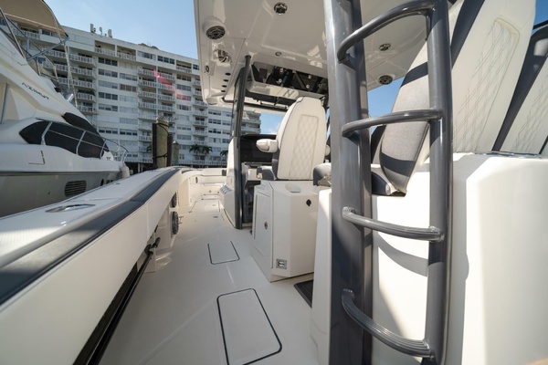 40ft World Cat Yacht For Sale
