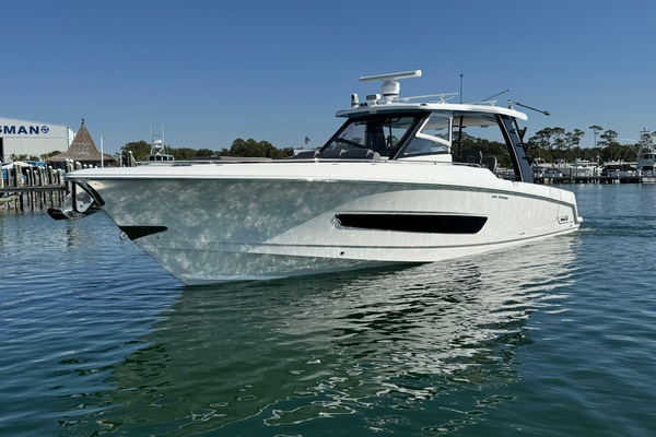 Da Wetta Da Betta 42ft Boston Whaler Yacht For Sale