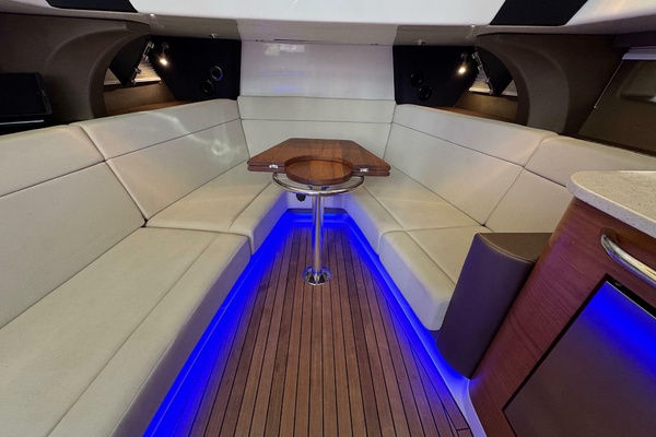 Da Wetta Da Betta 42ft Boston Whaler Yacht For Sale