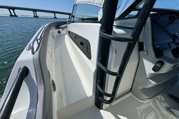 Da Wetta Da Betta 42ft Boston Whaler Yacht For Sale