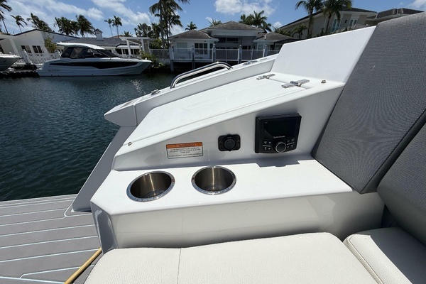Cruisers Yachts 38 GLS OB Yacht For Sale