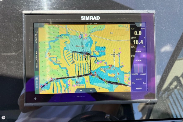 2021 Cruisers Yachts 38