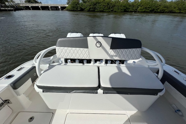 39ft Fountain Yacht For Sale