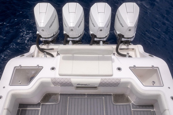 Front Runner 39 Center Console Yacht For Sale
