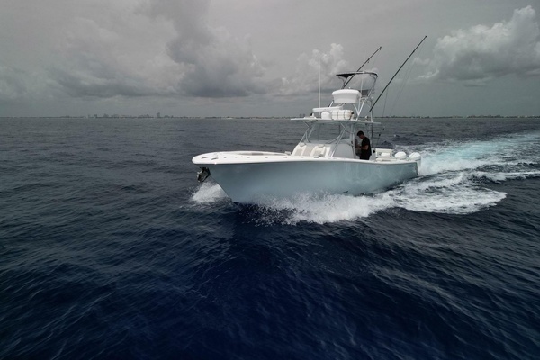 Bluefin Tales 39ft Front Runner Yacht For Sale