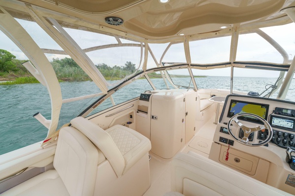 27ft Grady White Yacht For Sale