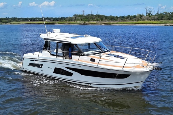 2021 Jeanneau 34 NC Weekender 1095