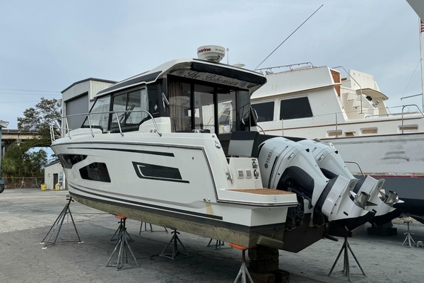 Bohemian 34ft Jeanneau Yacht For Sale