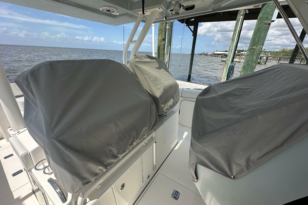 34ft Pursuit Yacht For Sale